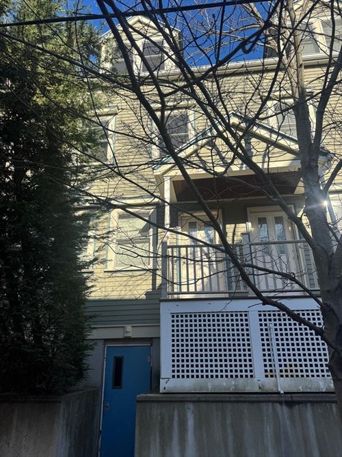 --10 Sherman Court, Somerville, MA, 02145 | Card Image