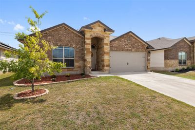 1629 T H Johnson Drive, House other with 3 bedrooms, 2 bathrooms and 4 parking in Taylor TX | Image 3