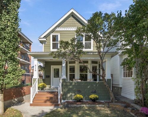 814 19 Avenue Sw, House with 3 bedrooms, 2 bathrooms and 2 parking in Calgary AB | Card Image
