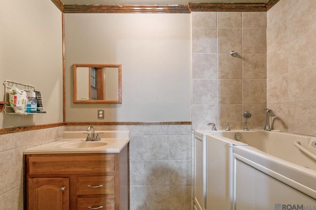 20065 Highway 77, House other with 3 bedrooms, 2 bathrooms and null parking in Grosse Tete LA | Image 7