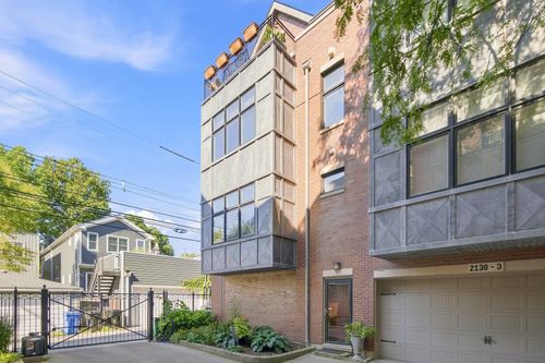 4-2130 W Irving Park Road, Chicago, IL, 60618 | Card Image
