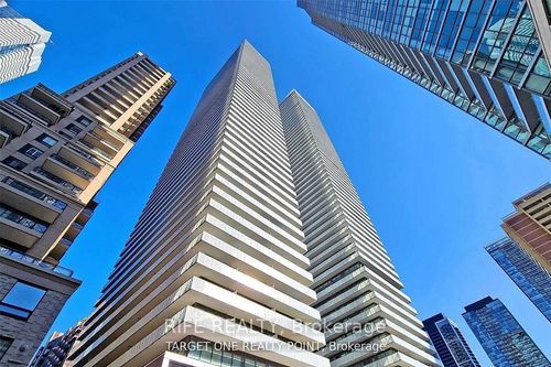 3407-50 Charles St E, Toronto, ON, M4Y0C3 | Card Image