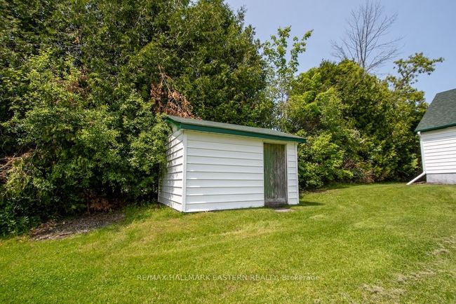 2449 Lansdowne St W, House other with 3 bedrooms, 1 bathrooms and 6 parking in Cavan Monaghan ON | Image 37