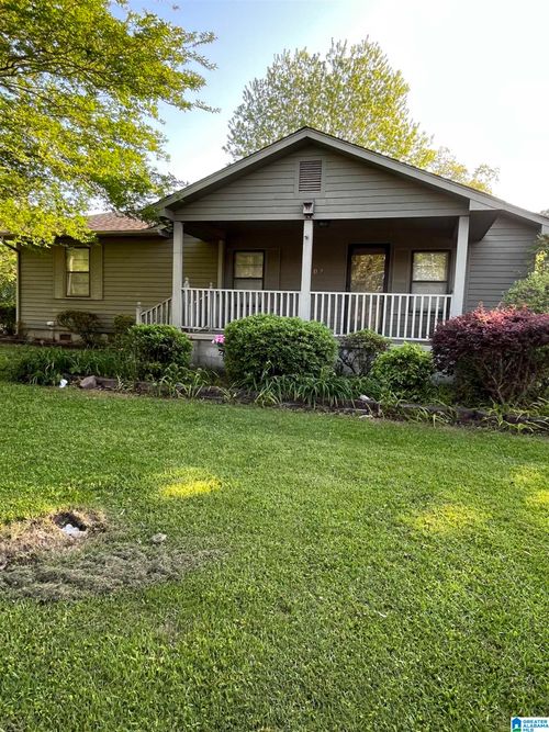 1003 7th St S, Clanton, AL, 35045-3719 | Card Image