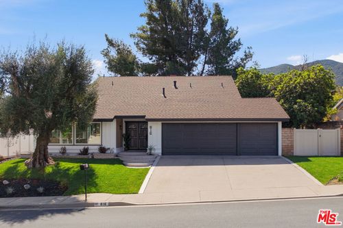 816 Pamela Wood St, Newbury Park, CA, 91320-4156 | Card Image