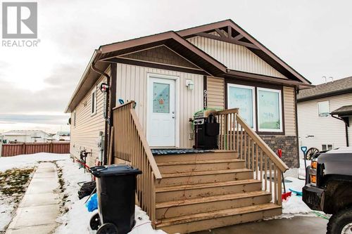 9713 112 Ave, Clairmont, AB, T8X5C2 | Card Image