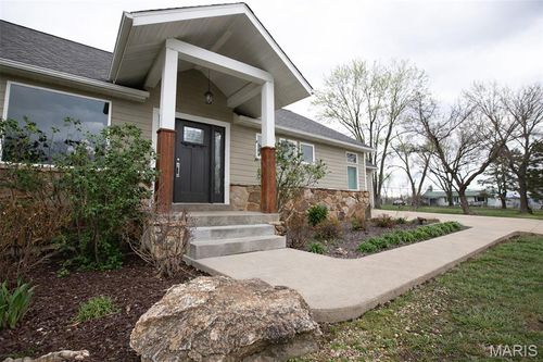 900 E Grand Ave, Cuba, MO, 65453-1910 | Card Image