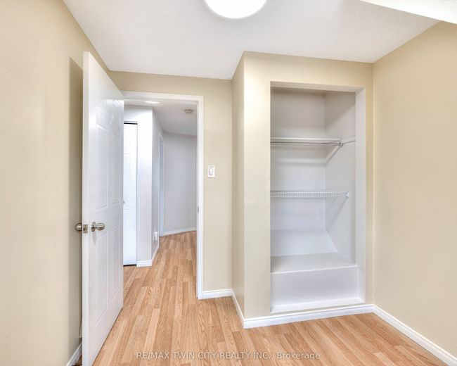 44 Cole Rd, House attached with 3 bedrooms, 2 bathrooms and 3 parking in Guelph ON | Image 23