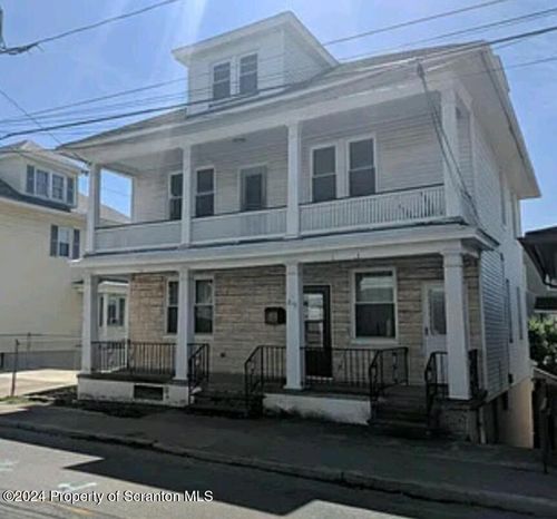 219 E Elm St, Dunmore, PA, 18512-2325 | Card Image