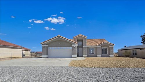 3326 Mount Charleston Dr, Pahrump, NV, 89048-1051 | Card Image
