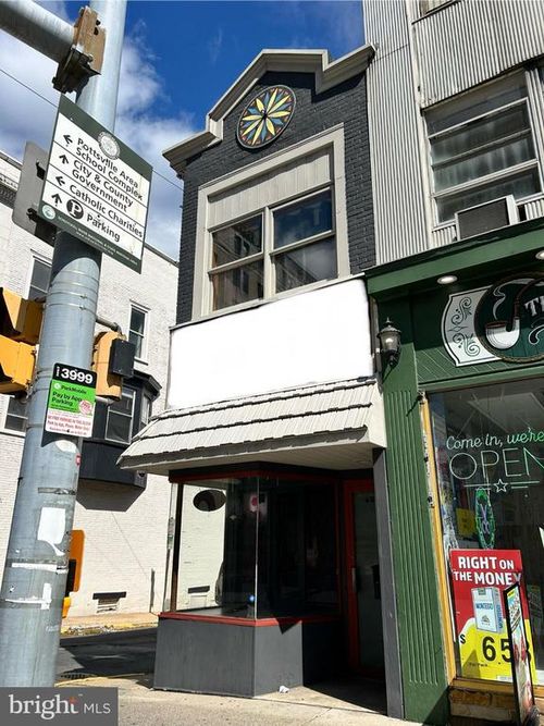 26 N Centre St, Pottsville, PA, 17901-2910 | Card Image