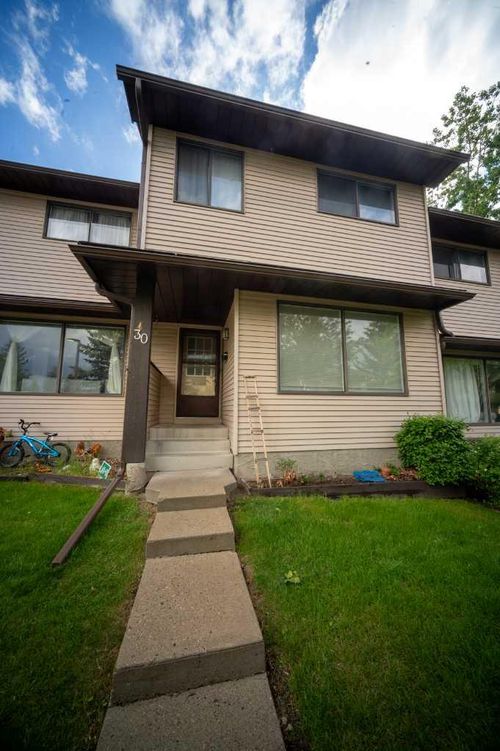 30-380 Bermuda Dr Nw, Calgary, AB, T3K2B2 | Card Image