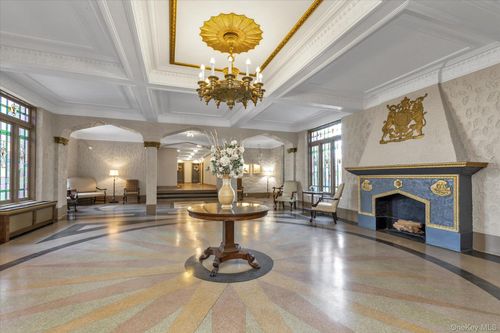 1k-12 Hempstead Ave, Hempstead, NY, 11550-4706 | Card Image