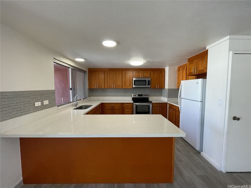 ph2-1682 Kalakaua Ave, Honolulu, HI, 96826-2483 | Card Image