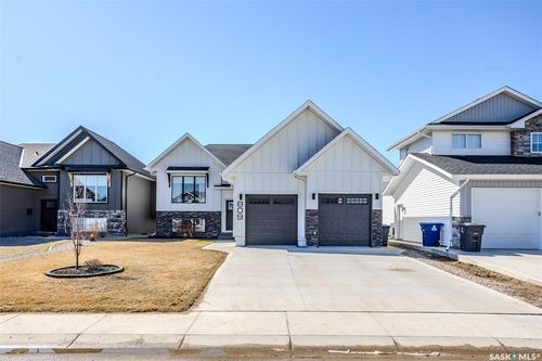 809 Weir Cres, Warman, SK, S0K4S4 | Card Image