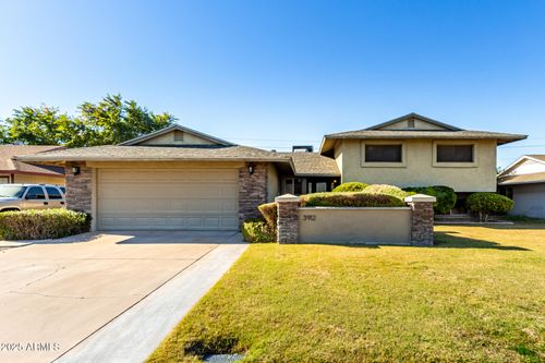 3912 S Elm St, Tempe, AZ, 85282-5717 | Card Image