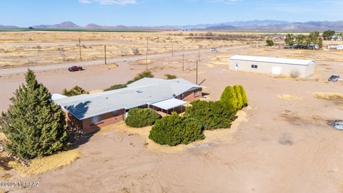 3923 W Thompson Rd, Elfrida, AZ, 85610-9075 | Card Image