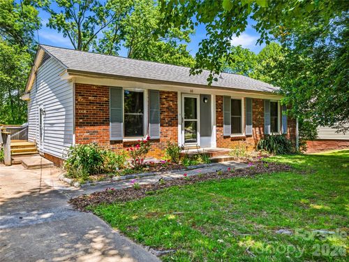 60 Skyview Ter, Asheville, NC, 28806-3744 | Card Image