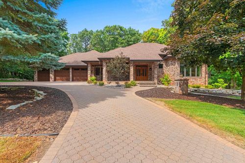 2920 Parkwood Drive, GREEN BAY, WI, 54313 | Card Image