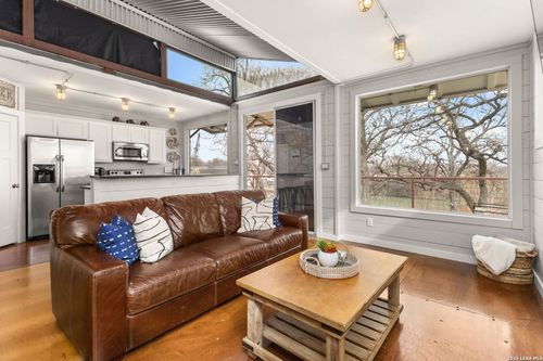 9035 Fm 725, Mcqueeney, TX, 78123-3523 | Card Image