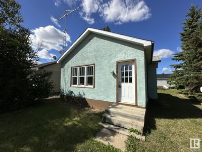 328 W Railway Dr, House other with 1 bedrooms, 1 bathrooms and null parking in Smoky Lake AB | Image 1