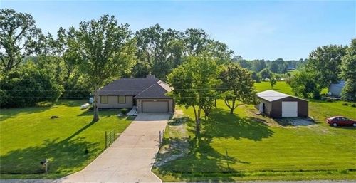 25220 S Blinker Light Rd, Harrisonville, MO, 64701-1691 | Card Image
