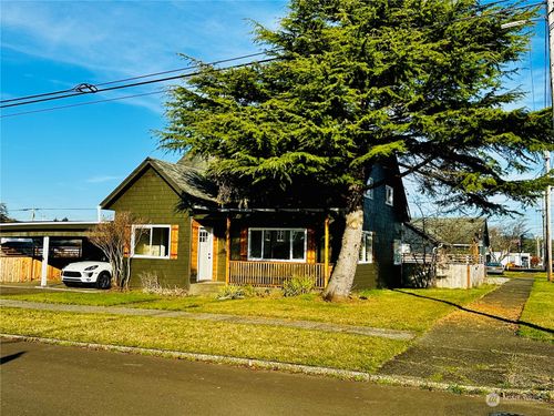 1033 3rd Street, Cosmopolis, WA, 98537 | Card Image