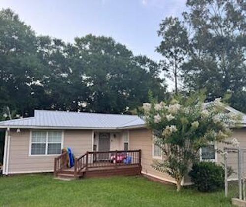 1124 Old Mobile Hwy, Lucedale, MS, 39452-3609 | Card Image