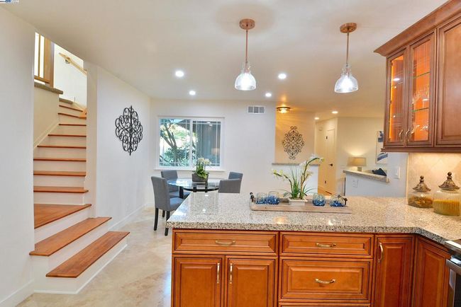 651 Brookfield Dr, House other with 3 bedrooms, 2 bathrooms and 2 parking in Livermore CA | Image 12