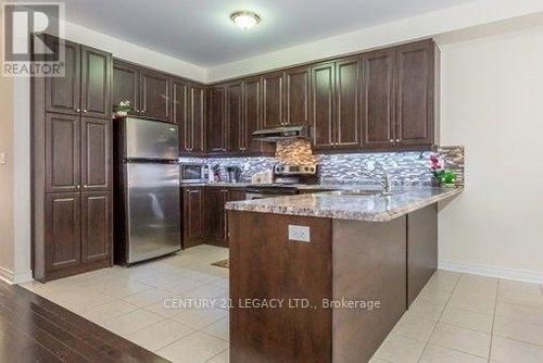69 Lorenzo Circle, Brampton (Sandringham-Wellington), ON, L6R3N4 | Card Image