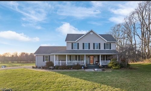 8995 Ridge Rd, Wooster, OH, 44691-8356 | Card Image