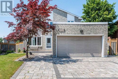 5959 Ladyburn Cres, Mississauga, ON, L5M4V7 | Card Image