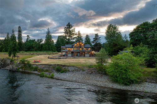 3447 Old Lewis River Rd, Woodland, WA, 98674-9621 | Card Image