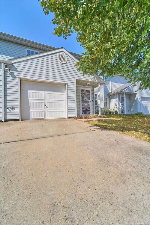 75 Baldwin Rd, Hempstead, NY, 11550-6237 | Card Image