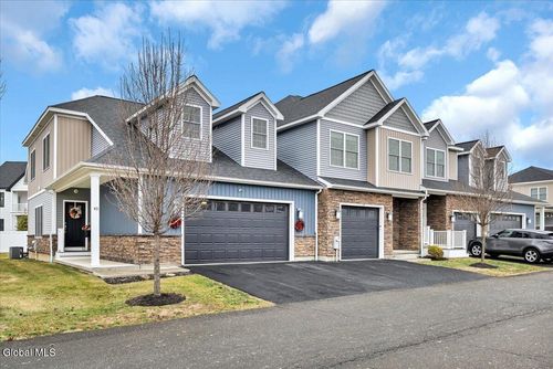 40 Stacey Way, North Greenbush, NY, 12180 | Card Image