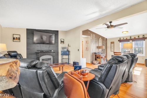 7021 Winn Rd, Lynn, MI, 48097-1522 | Card Image