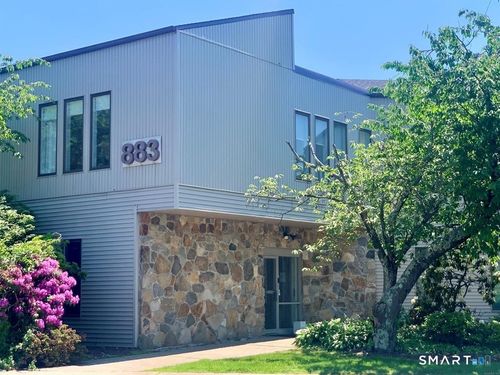 883 Black Rock Tpke, Fairfield, CT, 06825-4718 | Card Image