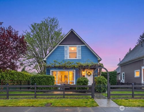 1801 Rockefeller Ave, Everett, WA, 98201-2247 | Card Image