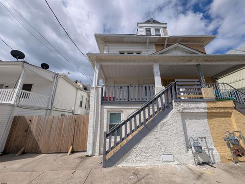16 N Iowa Ave, Atlantic City, NJ, 08401-3837 | Card Image