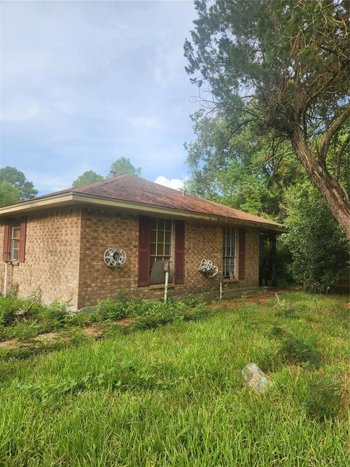 748 County Road 296d, Alvin, TX, 77511-1186 | Card Image