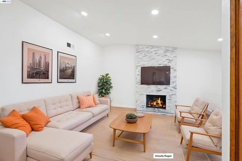 9699 Rudway Ct, Sacramento, CA, 95827-1128 | Card Image