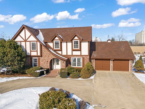 19W140 Avenue Chateaux N, Oak Brook, IL, 60523-1663 | Card Image