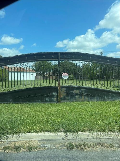 1421 Granada Cir, Edinburg, TX, 78542-2086 | Card Image