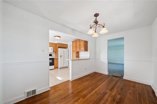 304 E Patty Ln, House other with 3 bedrooms, 2 bathrooms and 1 parking in Monroeville PA | Image 7