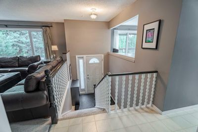 540 Brookmere Cres Sw, House detached with 4 bedrooms, 2 bathrooms and 4 parking in Calgary AB | Image 3