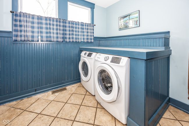 433 W Main St, Home with 0 bedrooms, 0 bathrooms and null parking in Greenfield IN | Image 13