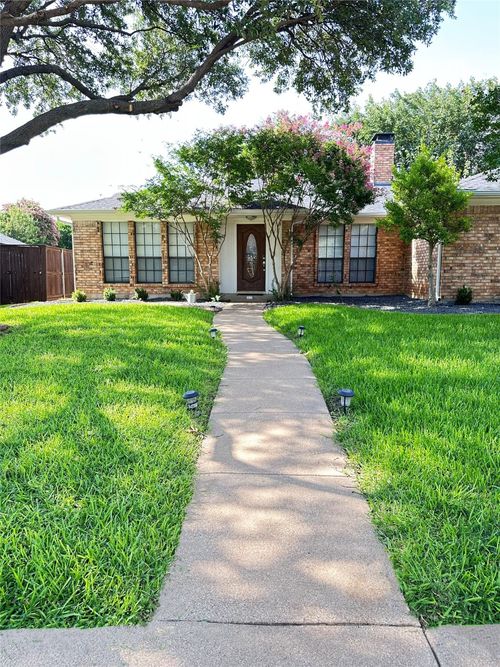 4017 Dome Dr, Addison, TX, 75001-3112 | Card Image