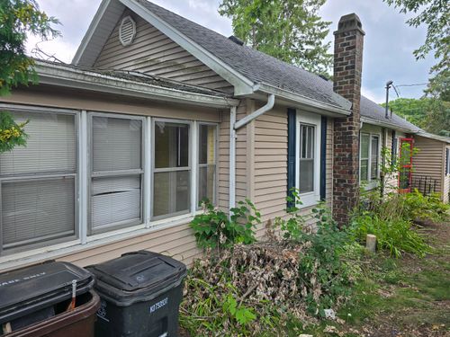 1530 2nd St, Delafield, WI, 53018-1910 | Card Image