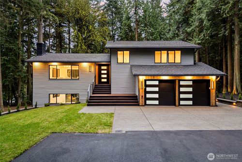 22911 57th Ave Se, Woodinville, WA, 98072-8600 | Card Image