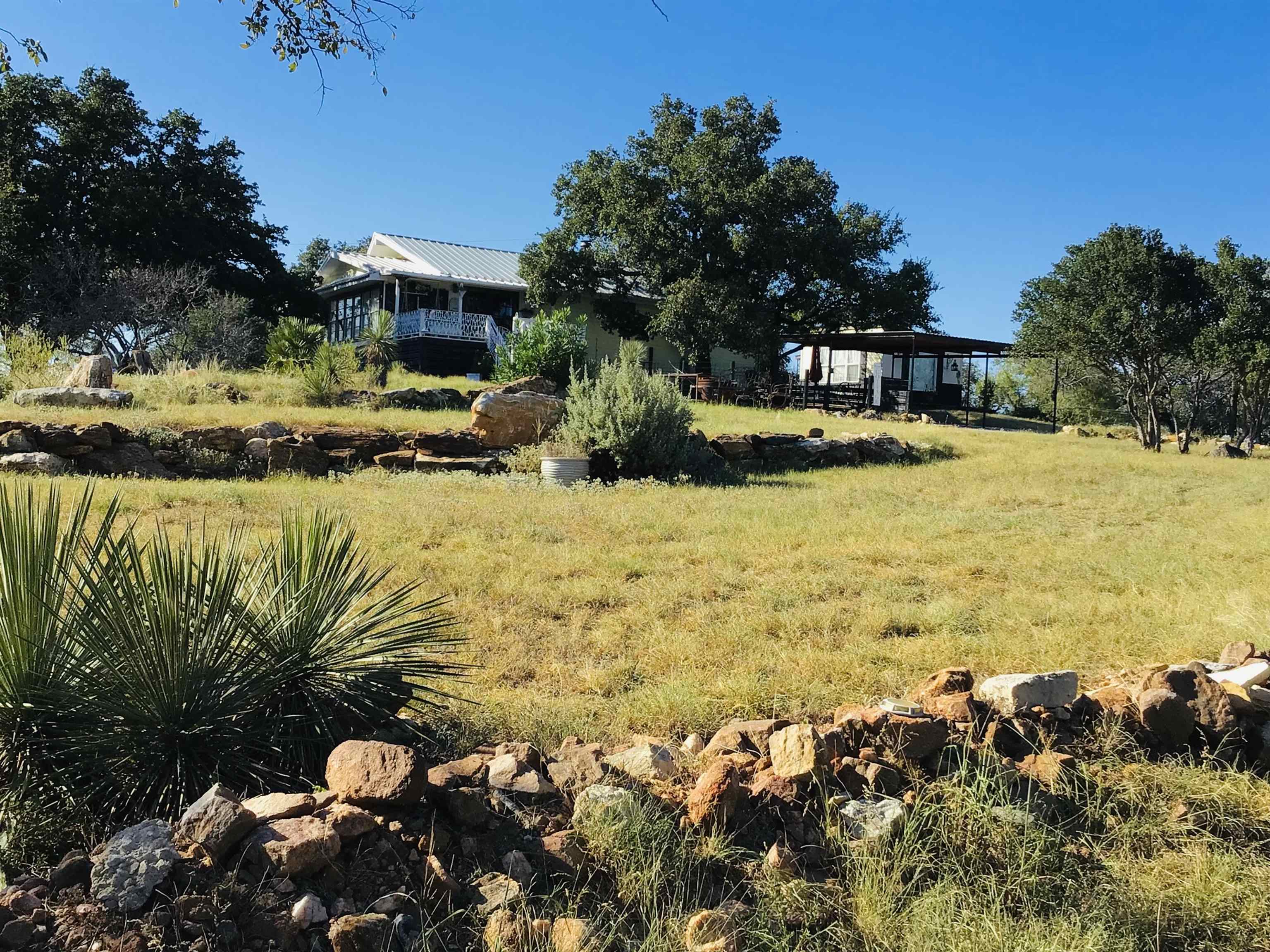 Sandy Mountain Dr, Llano, TX 78643